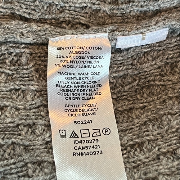 LOFT crew neck cable knit sweater, cotton and wool, size Medium - Picture 5 of 7